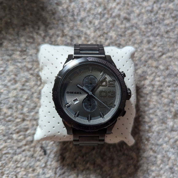 Diesel Watch, Double Down Series Analog Display, Analog Quartz Black Men's Watch - Picture 2 of 5